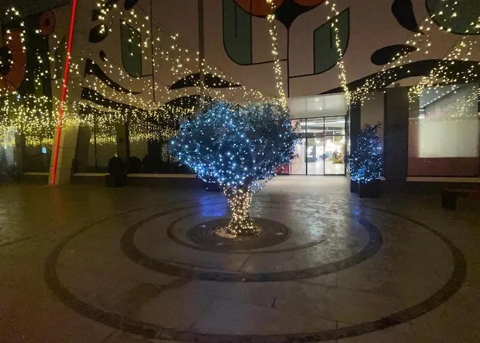 Sky Lux Point Apartment